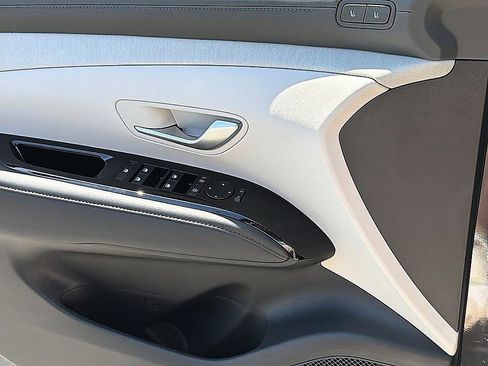 New 2026 Hyundai Tucson Limited AWD/4WD image 16
