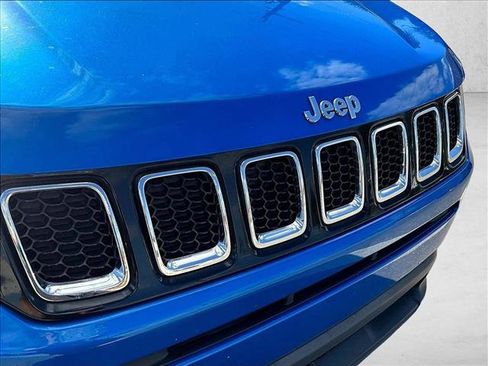 Used 2019 Jeep Compass Latitude image 24