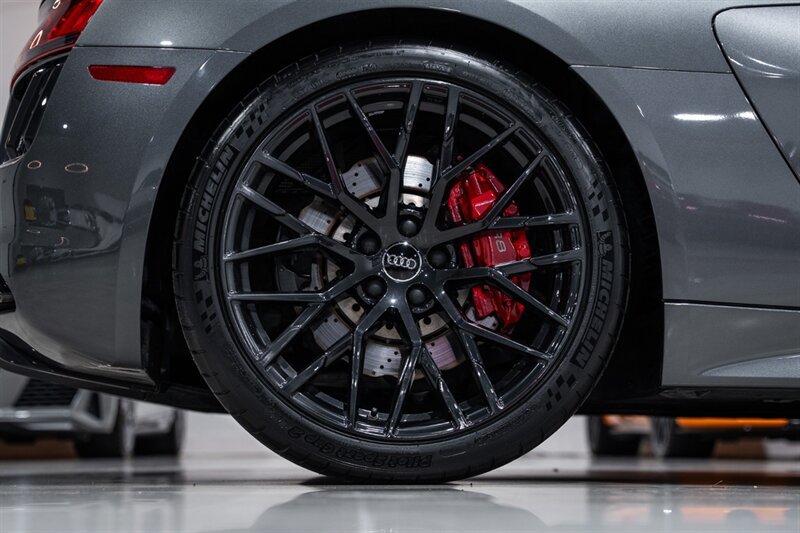 Used 2018 Audi R8 V10 RWD image 42