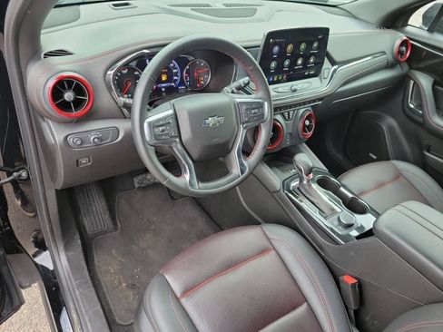Used 2025 Chevrolet Blazer RS FWD image 8