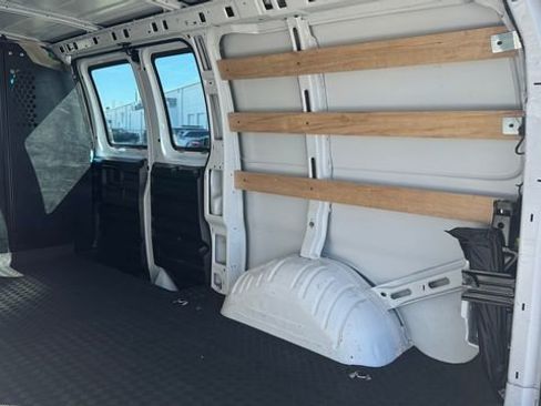 Used 2024 Chevrolet Express 2500 w/ Driver Convenience Package image 10