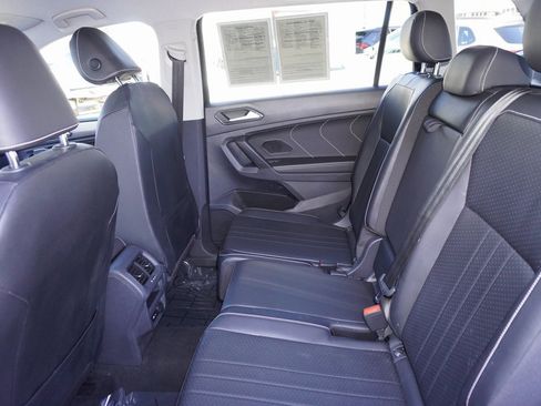 Used 2022 Volkswagen Tiguan SE image 10