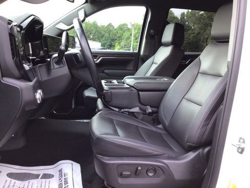 Used 2024 GMC Sierra 1500 SLT image 13
