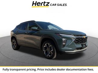 Used 2025 Chevrolet Trax LT w/ LT Convenience Package FWD video 1