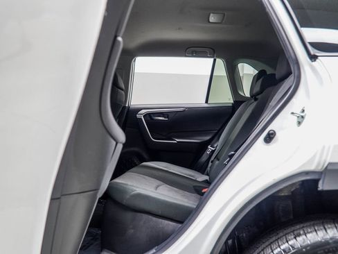 Used 2024 Toyota RAV4 XLE AWD/4WD image 38