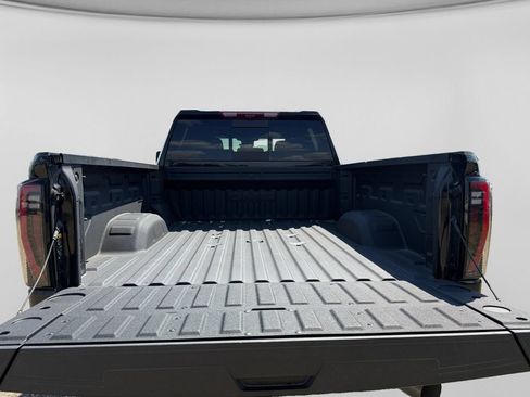 Used 2026 GMC Sierra 2500 AT4 w/ AT4 Premium Plus Package AWD/4WD image 42