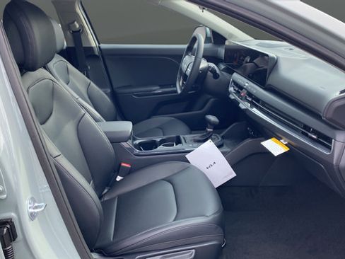 New 2026 Kia K4 EX FWD image 25
