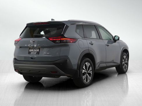Used 2021 Nissan Rogue SV image 5