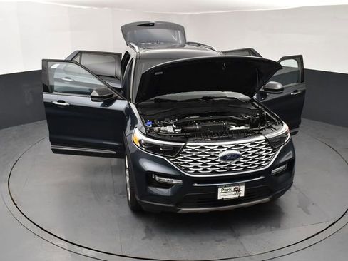 Used 2024 Ford Explorer Platinum w/ Technology Package image 25