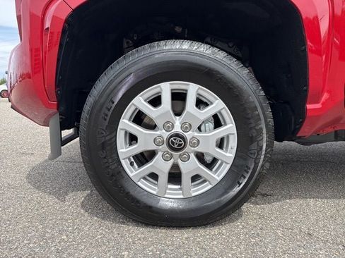 Used 2026 Toyota Tacoma SR5 AWD/4WD image 5