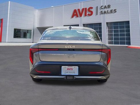 Used 2025 Kia K4 LXS image 9