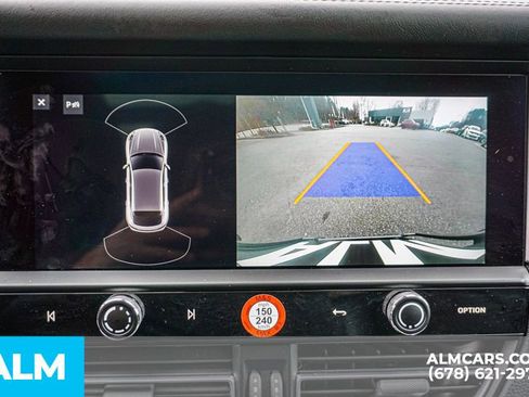 Used 2023 Porsche Macan Turbo image 36