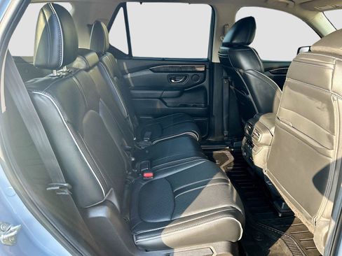 Used 2024 Honda Pilot Elite image 23