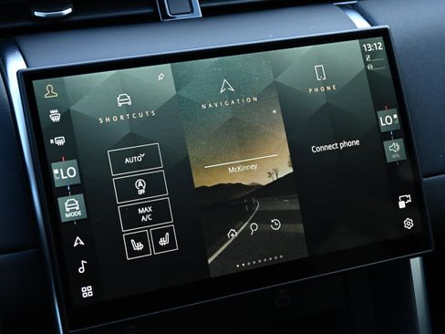 Used 2024 Land Rover Discovery Sport S image 18