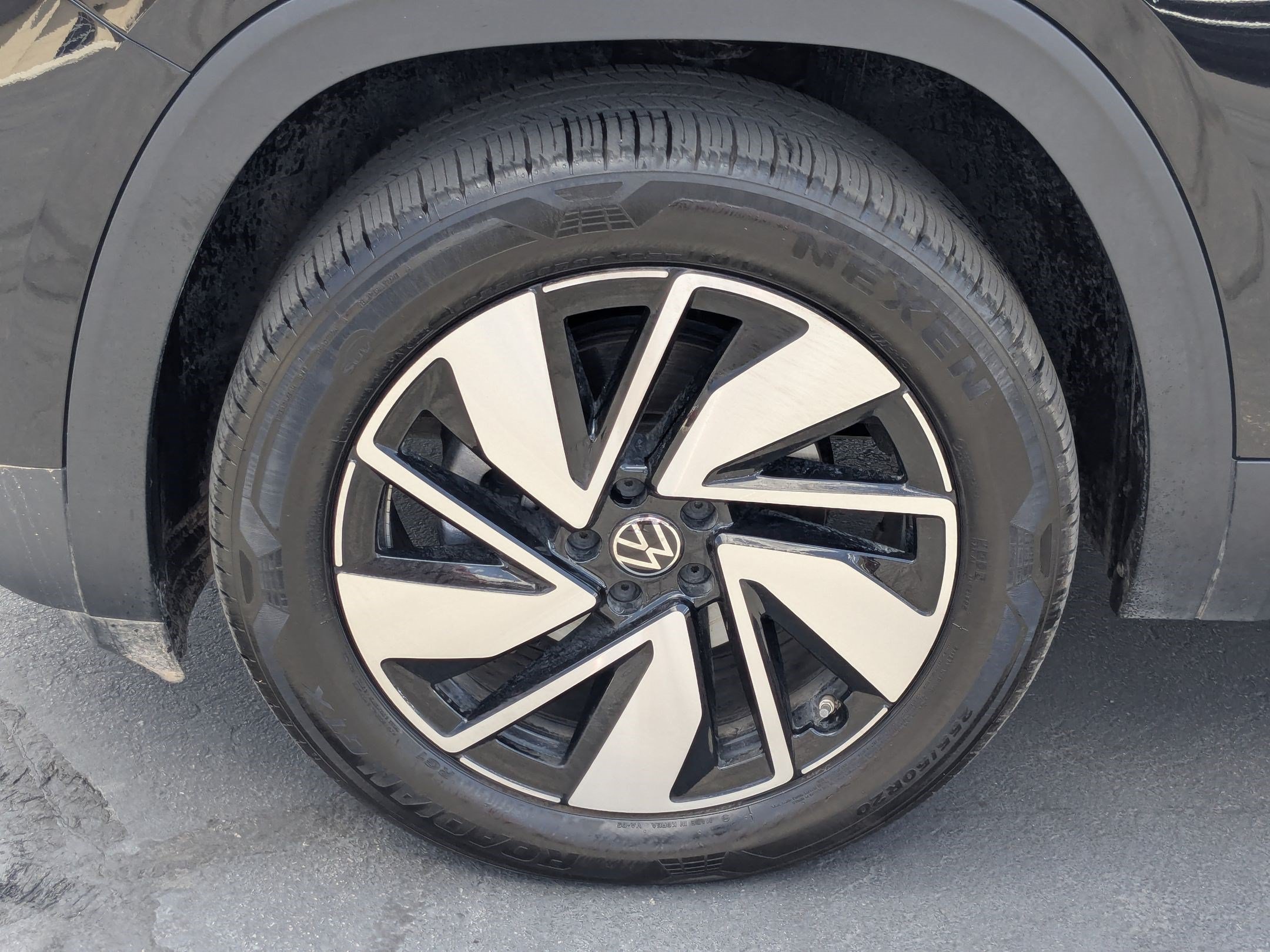 Used 2026 Volkswagen Atlas SE AWD/4WD image 14