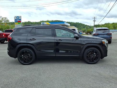Used 2022 GMC Terrain SLT w/ Elevation Edition AWD/4WD image 8