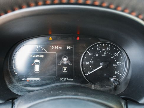 Used 2023 Nissan Kicks SR FWD image 13