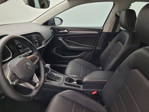 Used 2023 Volkswagen Jetta SE image 17