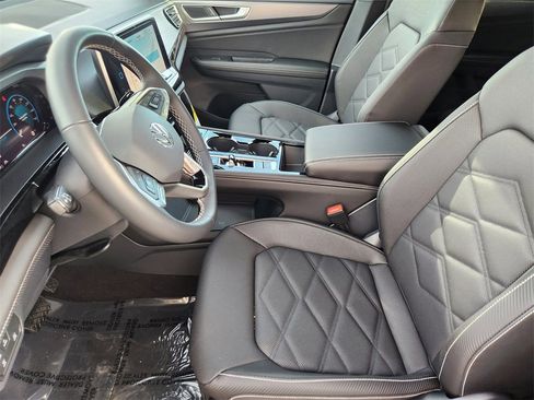 New 2026 Volkswagen Atlas Cross Sport SE image 3