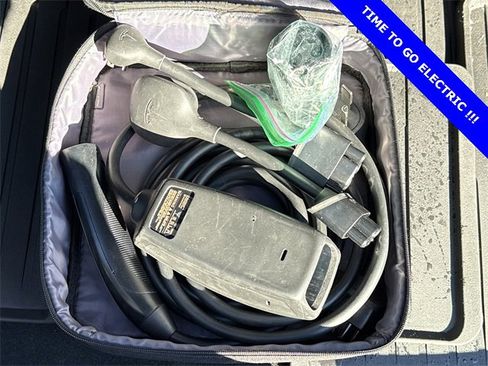 Used 2018 Tesla Model 3 Long Range image 32