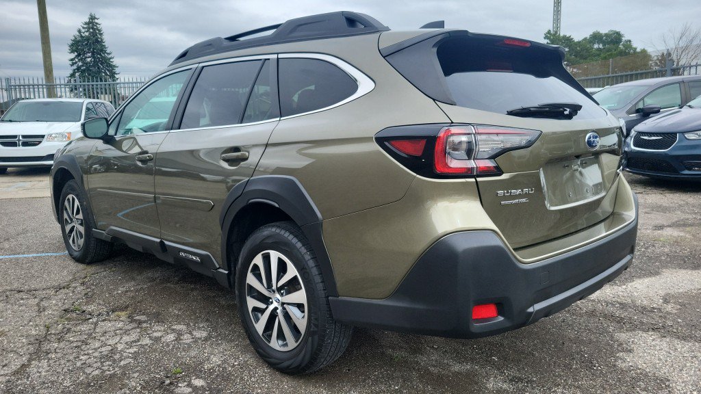 Used 2023 Subaru Outback Premium AWD/4WD image 8