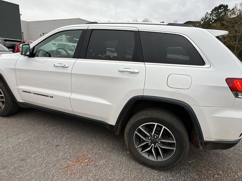 Used 2022 Jeep Grand Cherokee Limited image 10