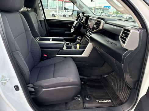 Used 2023 Toyota Tundra SR5 w/ SR5 Convenience Package AWD/4WD image 18