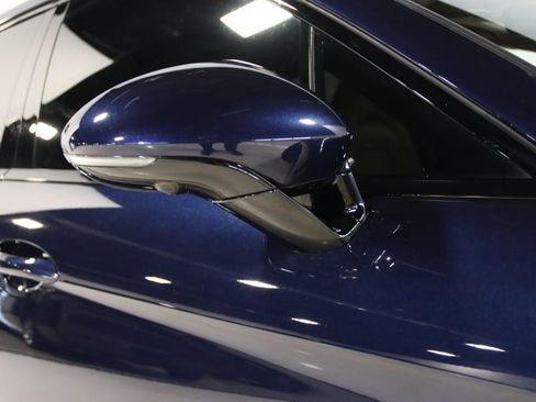 Used 2018 Porsche Panamera 4 image 11