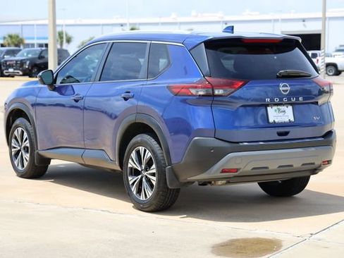 Used 2022 Nissan Rogue SV w/ SV Premium Package FWD image 6