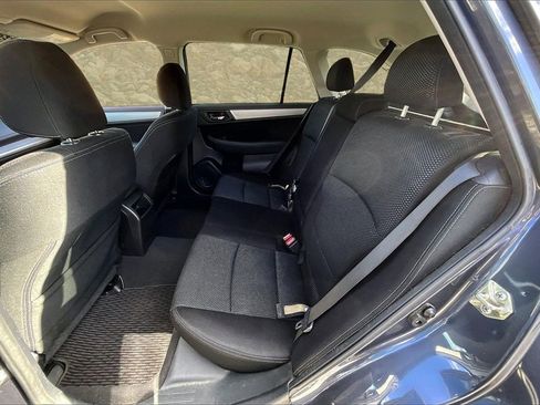 Used 2017 Subaru Outback 2.5i Premium image 23