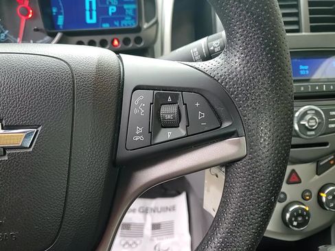 Used 2014 Chevrolet Sonic LT image 15