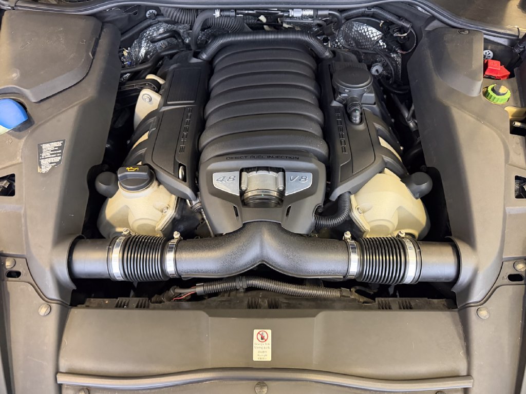 Used 2013 Porsche Cayenne S AWD/4WD image 27
