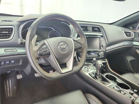 Used 2022 Nissan Maxima SR image 10