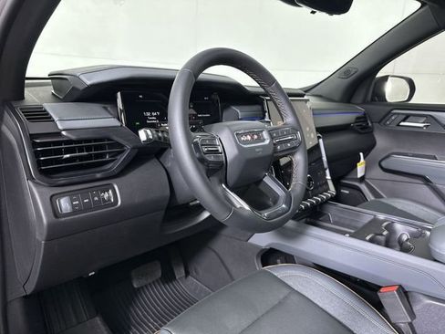 New 2026 GMC Acadia AT4 w/ LPO, Floor Liner Package AWD/4WD image 11