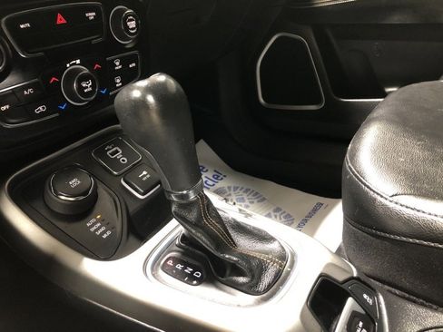 Used 2021 Jeep Compass Latitude image 30