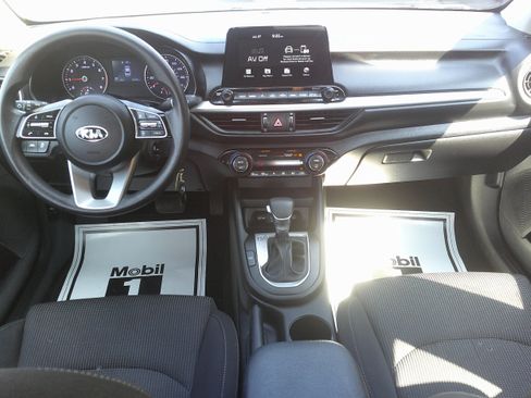 Used 2019 Kia Forte LXS FWD image 19