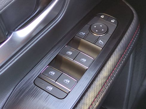 New 2025 Nissan Kicks SR FWD image 22
