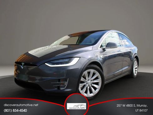 Used 2016 Tesla Model X 90D image 1