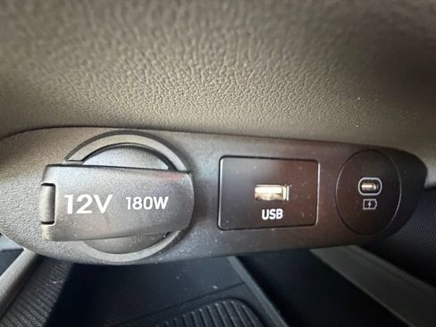 Used 2025 Hyundai Elantra Sport FWD image 15