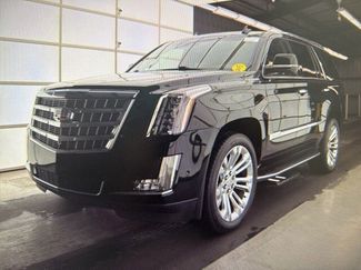 Used 2019 Cadillac Escalade Luxury w/ LPO, Radiant Package video 2
