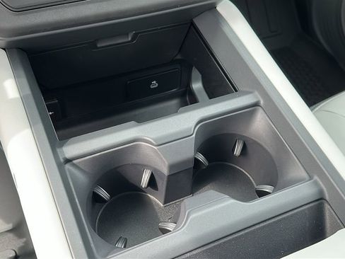 New 2026 Land Rover Defender 110 S image 18