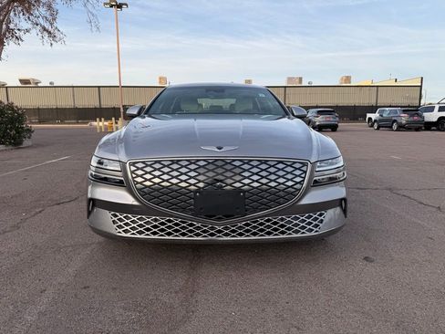 Used 2023 Genesis G80 image 3