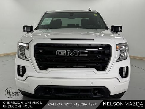 Used 2020 GMC Sierra 1500 Elevation w/ Elevation Value Package RWD image 2