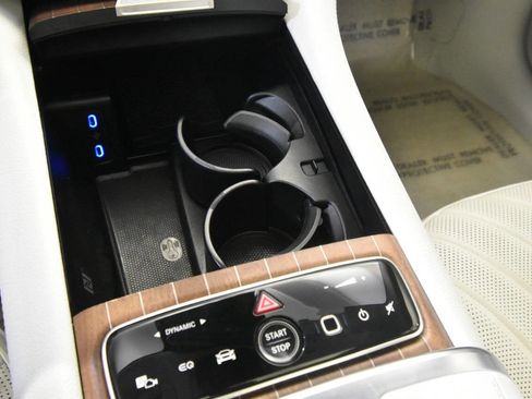 Used 2022 Mercedes-Benz EQS 580 4MATIC Sedan image 28