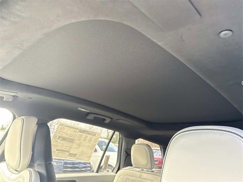 New 2026 Lincoln Aviator Black Label w/ Jet Appearance Package image 25