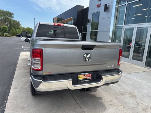 Used 2024 RAM 3500 Tradesman w/ Chrome Appearance Group AWD/4WD image 11