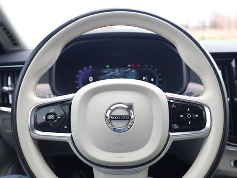 Used 2023 Volvo S90 B6 Plus AWD/4WD image 17