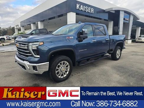 Used 2024 Chevrolet Silverado 2500 LTZ w/ LTZ Convenience Package image 1