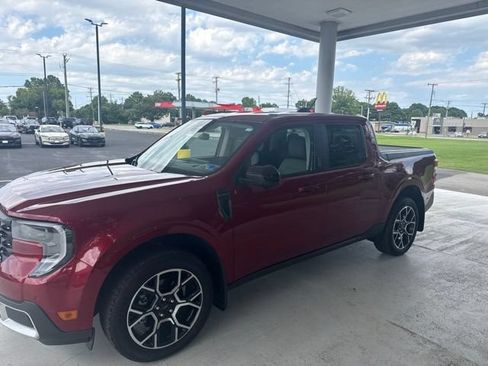 Used 2025 Ford Maverick Lariat AWD/4WD image 8