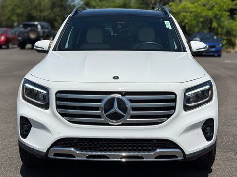Used 2025 Mercedes-Benz GLB 250 4MATIC image 8